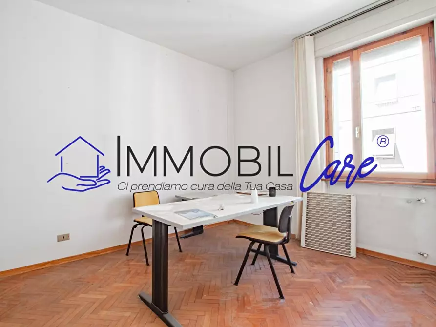 Immagine 12 di Appartamento in vendita  a Livorno