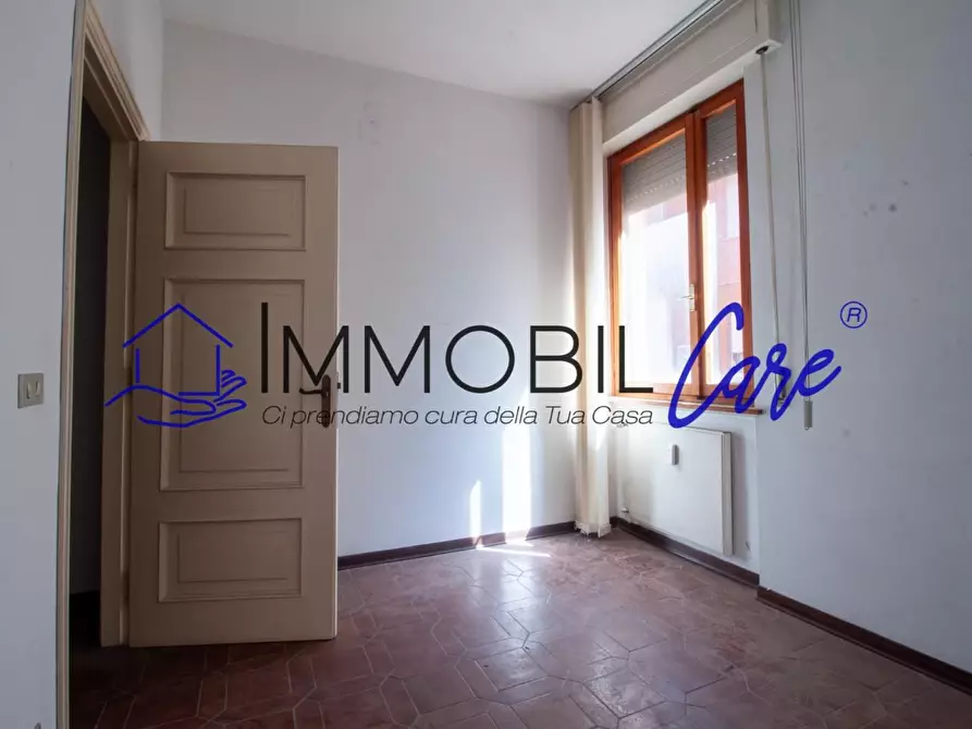 Immagine 14 di Appartamento in vendita  a Livorno