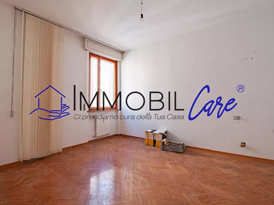 Immagine 9 di Appartamento in vendita  a Livorno