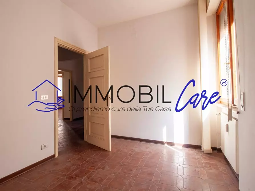 Immagine 15 di Appartamento in vendita  a Livorno