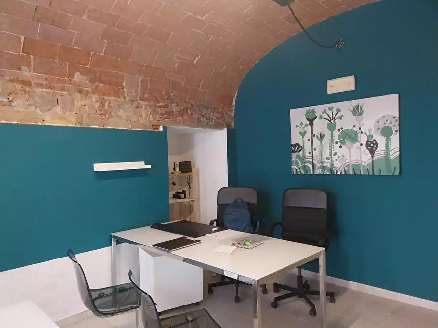 Immagine 5 di Locale commerciale in affitto  a Pisa