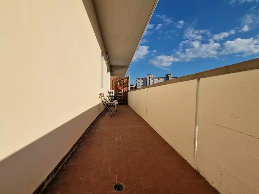 Immagine 2 di Appartamento in vendita  a Carrara