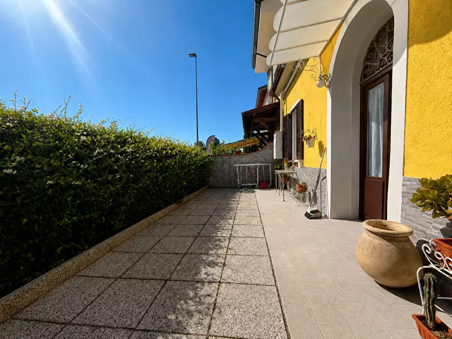 Immagine 20 di Terratetto in vendita  a Viareggio