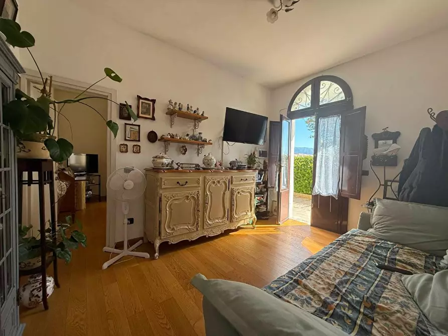 Immagine 17 di Terratetto in vendita  a Viareggio