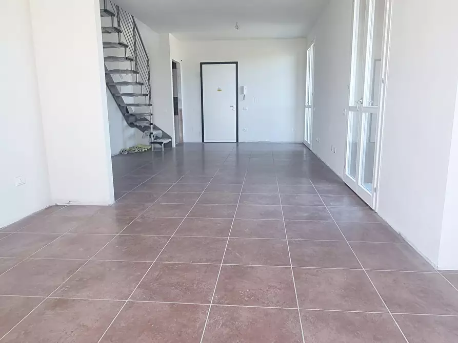 Immagine 1 di Mansarda in vendita  a Pontedera