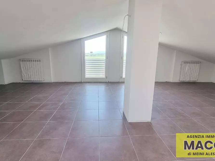 Immagine 20 di Mansarda in vendita  a Pontedera