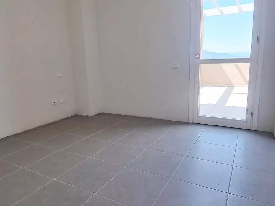 Immagine 9 di Mansarda in vendita  a Pontedera