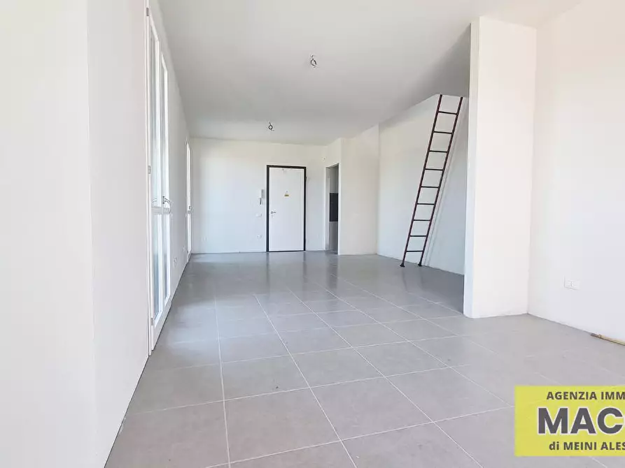 Immagine 2 di Mansarda in vendita  a Pontedera