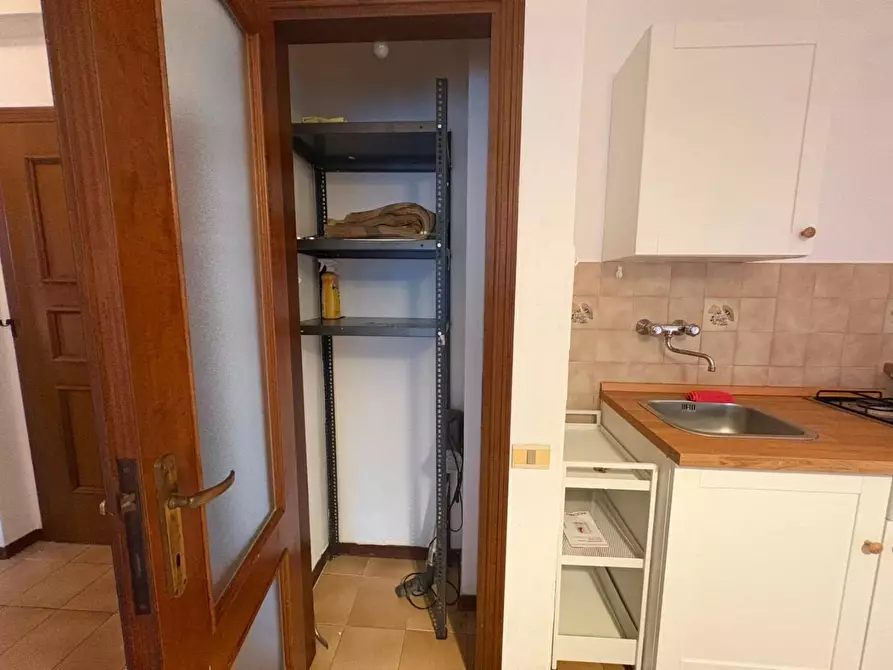 Immagine 4 di Appartamento in vendita  a Pisa
