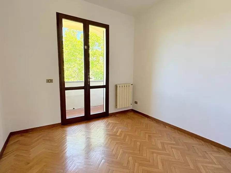 Immagine 32 di Villetta a schiera in vendita  a Lucca