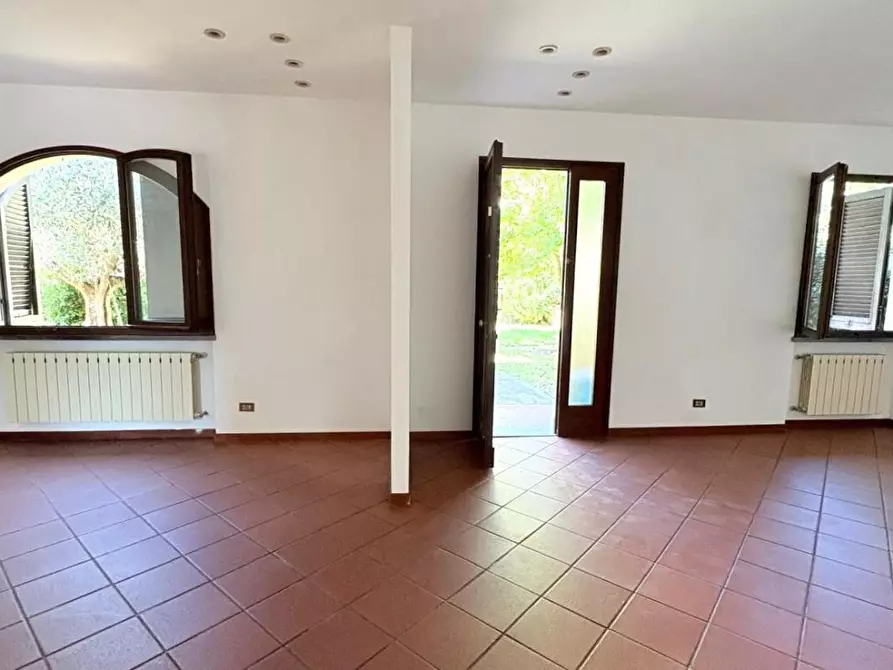 Immagine 8 di Villetta a schiera in vendita  a Lucca