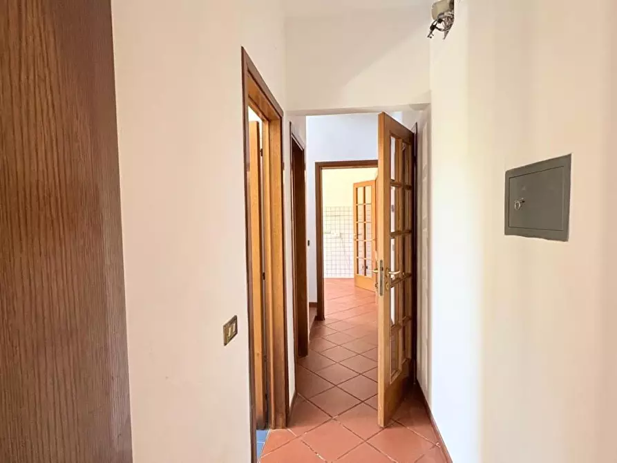 Immagine 23 di Villetta a schiera in vendita  a Lucca