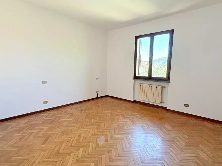 Immagine 33 di Villetta a schiera in vendita  a Lucca