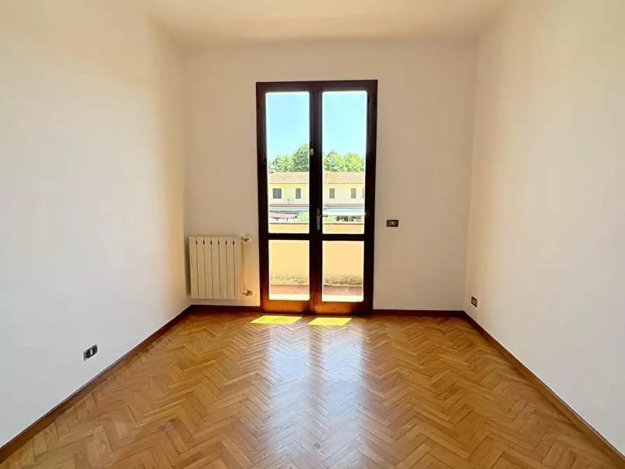 Immagine 26 di Villetta a schiera in vendita  a Lucca