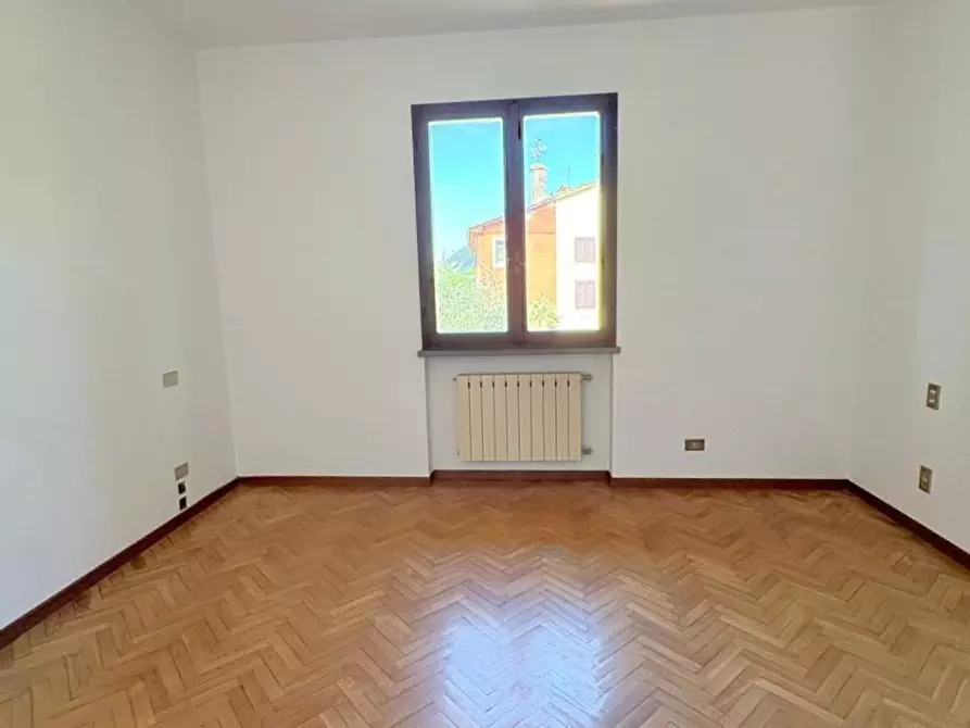 Immagine 34 di Villetta a schiera in vendita  a Lucca