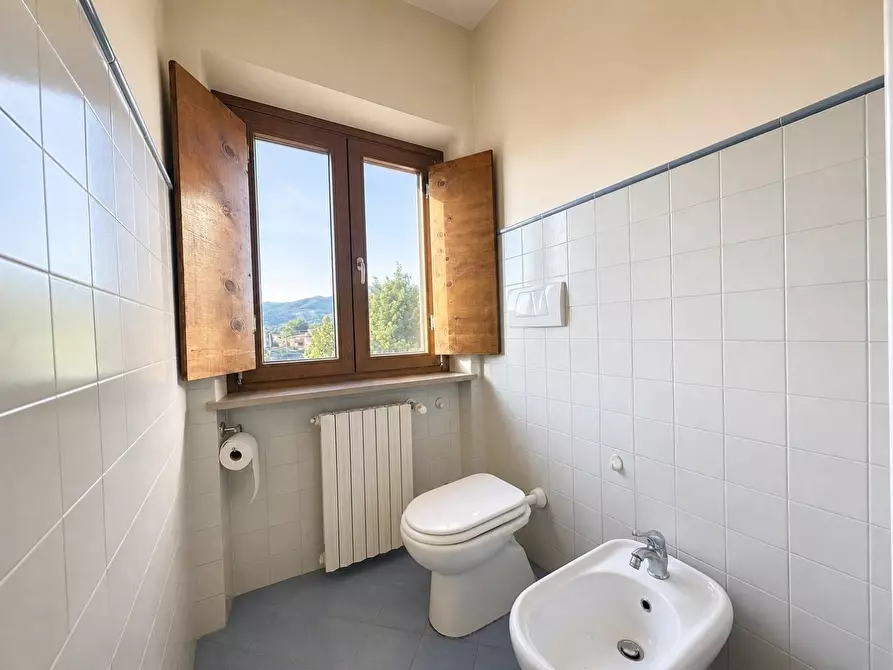 Immagine 10 di Appartamento in vendita  a Capannori