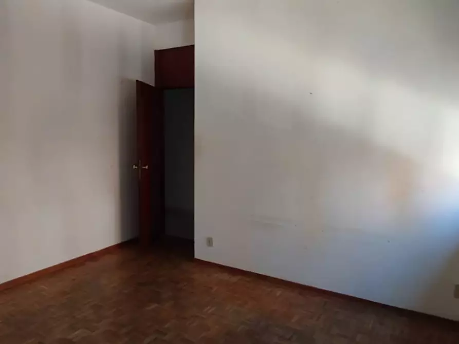 Immagine 19 di Appartamento in vendita  a Livorno