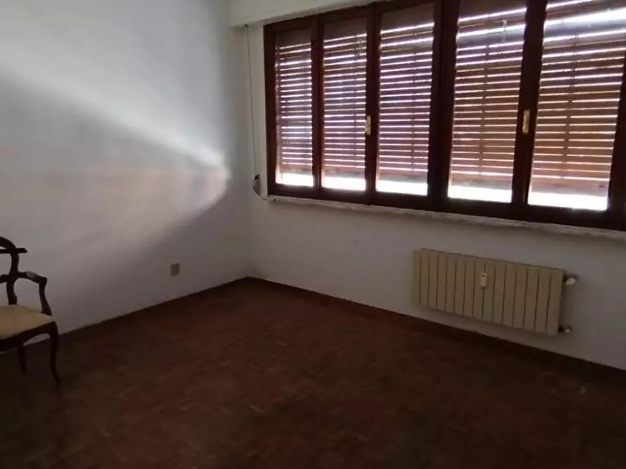 Immagine 22 di Appartamento in vendita  a Livorno