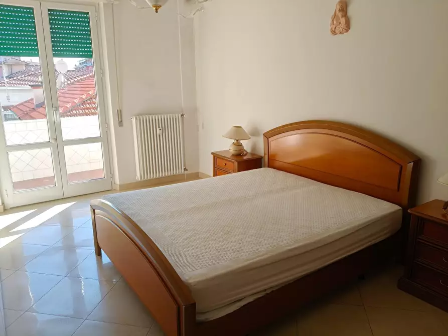 Immagine 16 di Appartamento in vendita  a Massa