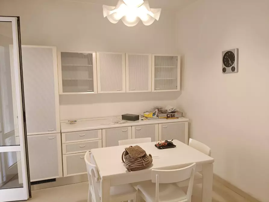 Immagine 10 di Appartamento in vendita  a Massa