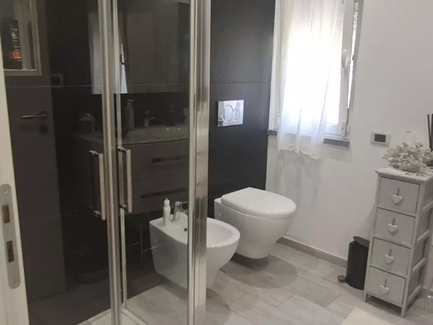 Immagine 11 di Casa indipendente in vendita  a Massa