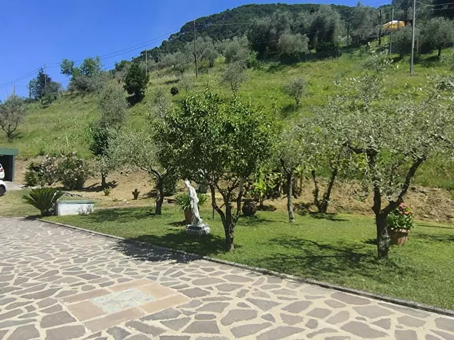 Immagine 24 di Casa indipendente in vendita  a Massa