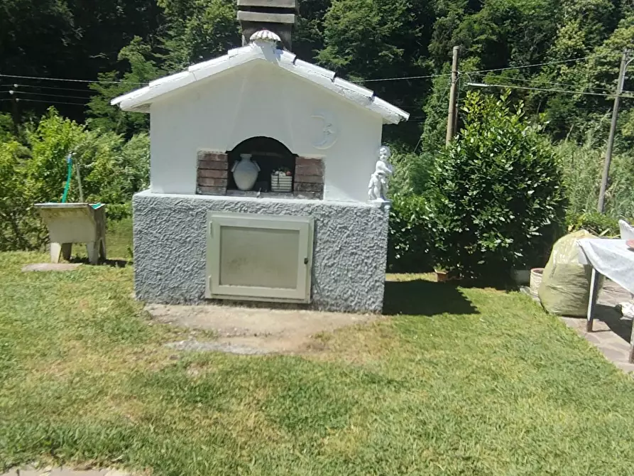 Immagine 21 di Casa indipendente in vendita  a Massa