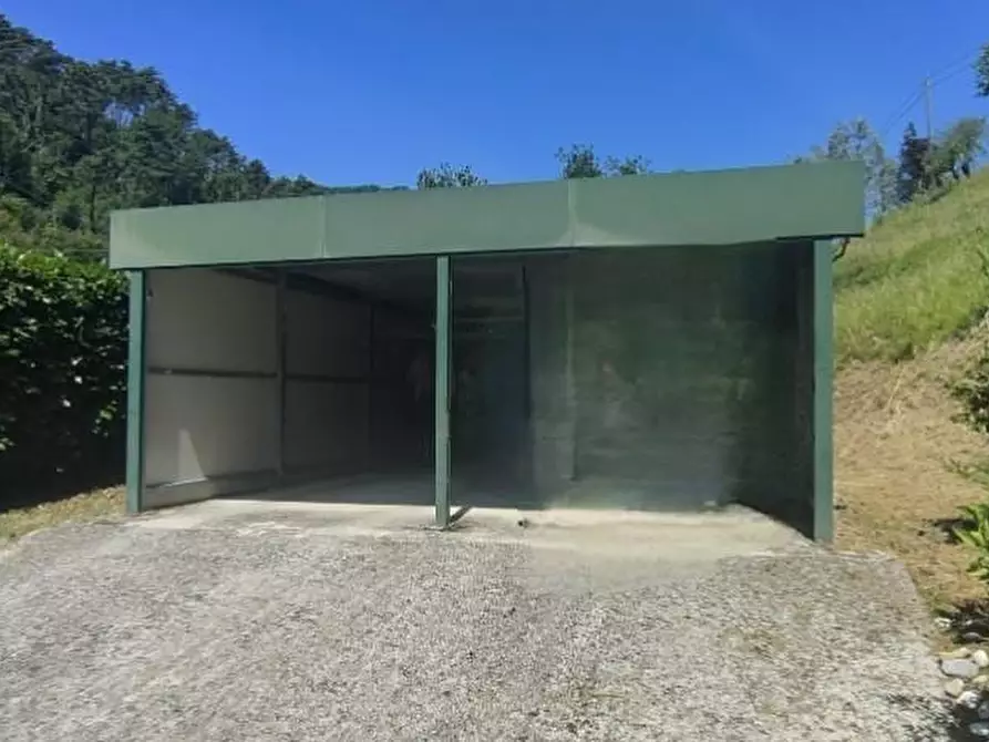 Immagine 26 di Casa indipendente in vendita  a Massa