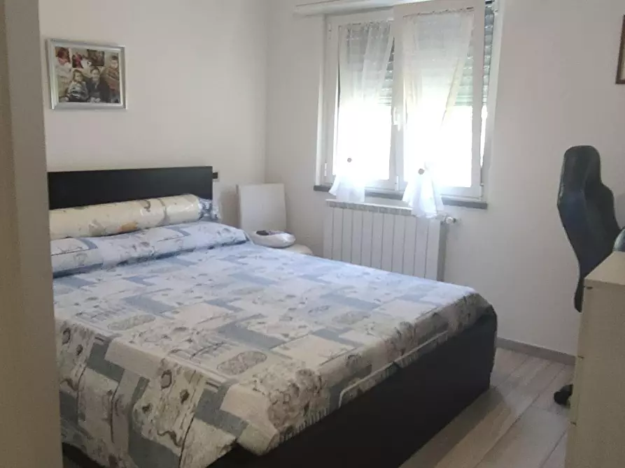 Immagine 9 di Casa indipendente in vendita  a Massa
