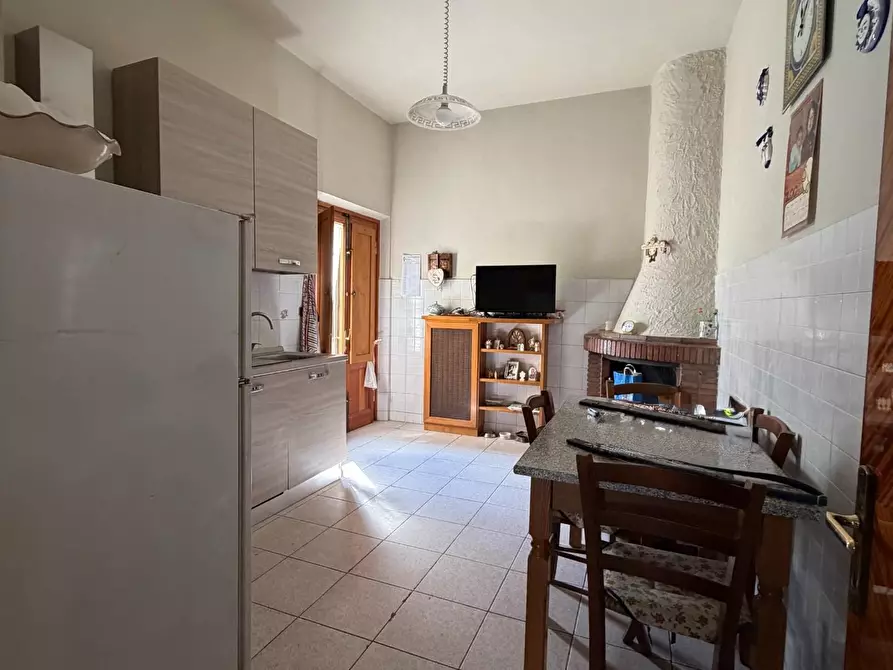 Immagine 8 di Casa indipendente in vendita  a Carmignano