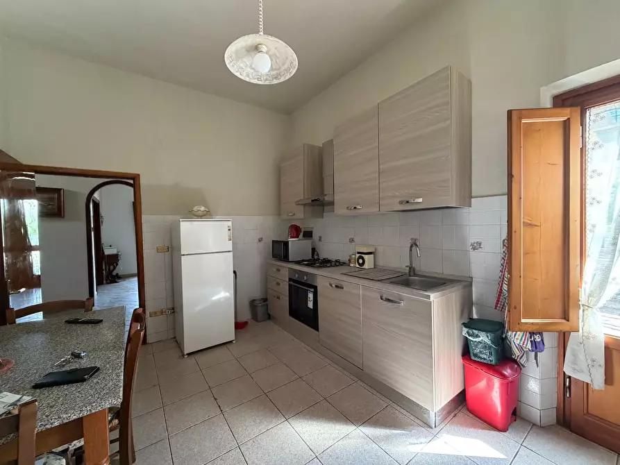 Immagine 10 di Casa indipendente in vendita  a Carmignano