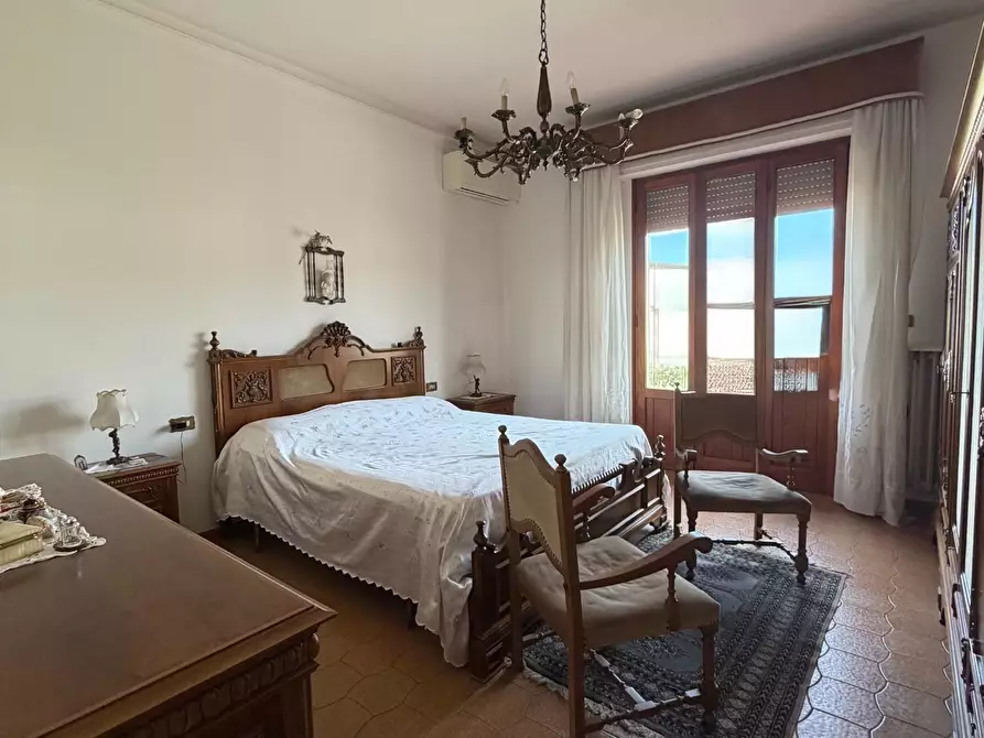 Immagine 15 di Casa indipendente in vendita  a Carmignano