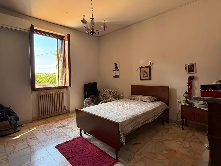 Immagine 17 di Casa indipendente in vendita  a Carmignano