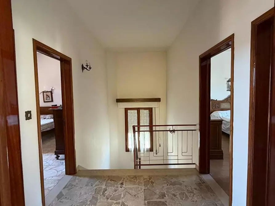 Immagine 13 di Casa indipendente in vendita  a Carmignano