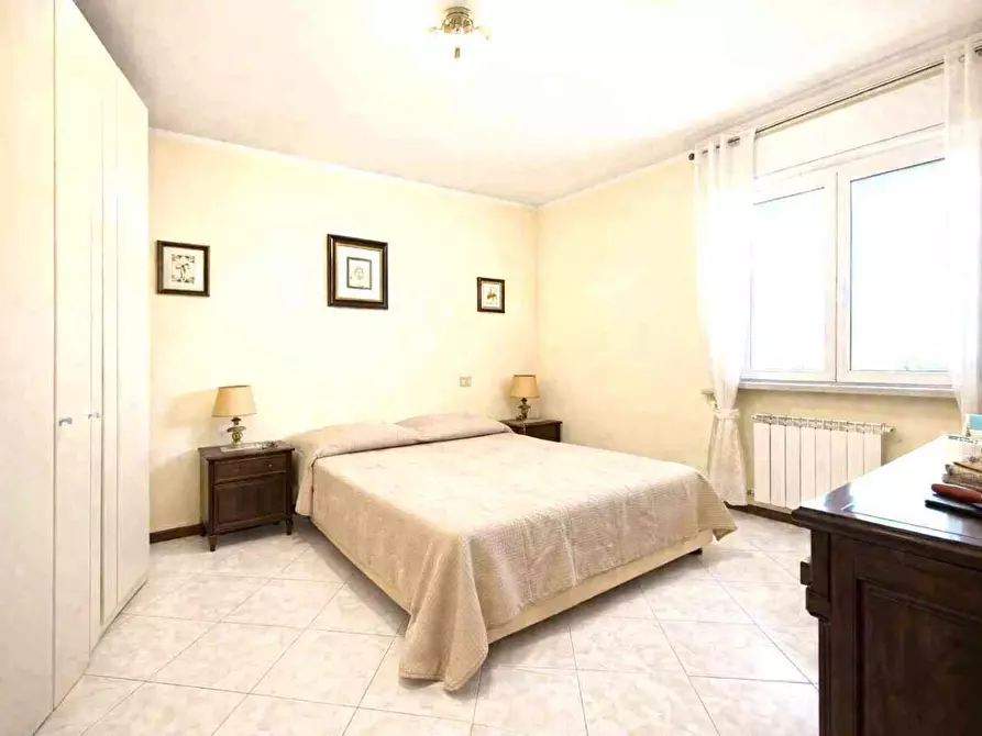 Immagine 19 di Appartamento in vendita  a Montignoso
