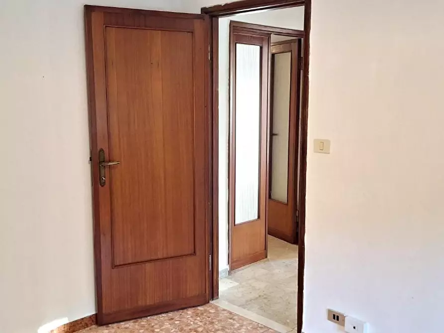 Immagine 10 di Appartamento in vendita  a Livorno