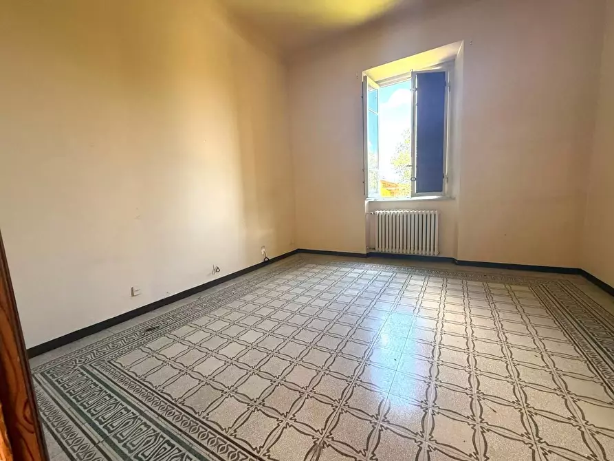 Immagine 9 di Appartamento in vendita  a Lucca