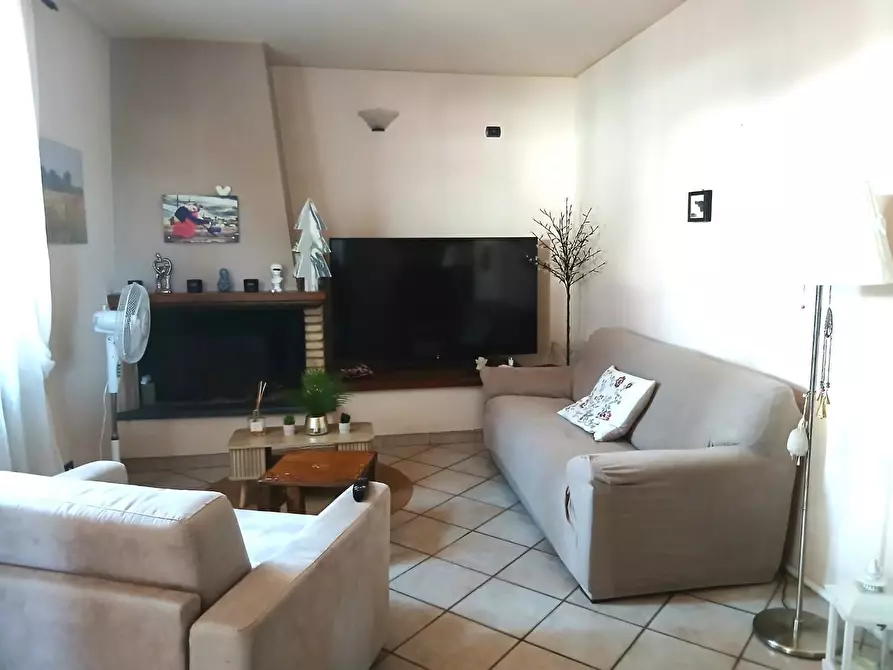 Immagine 15 di Appartamento in vendita  a Massa