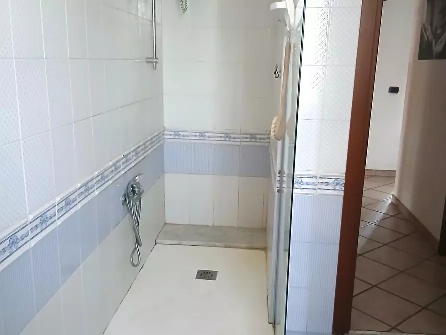 Immagine 24 di Appartamento in vendita  a Massa