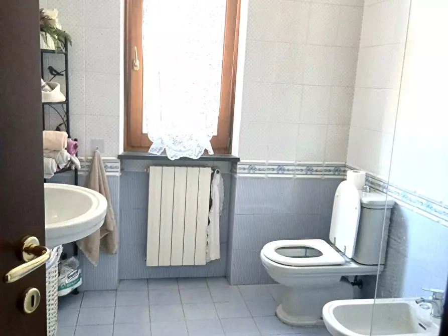 Immagine 23 di Appartamento in vendita  a Massa