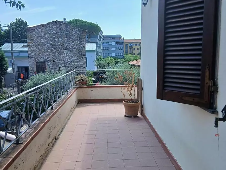 Immagine 30 di Appartamento in vendita  a Massa