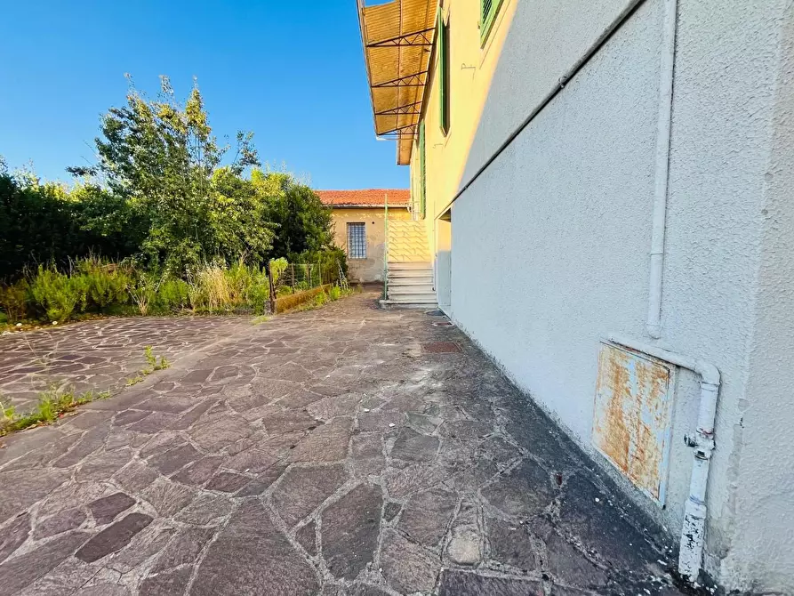 Immagine 23 di Casa indipendente in vendita  a Santa Croce Sull'arno