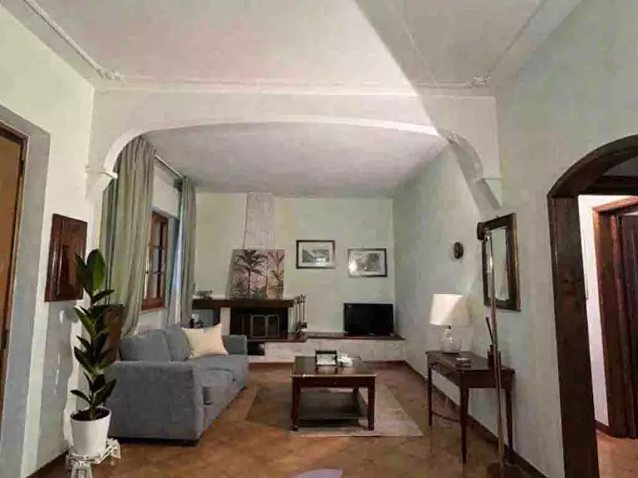 Immagine 10 di Casa bifamiliare in vendita  a Camaiore