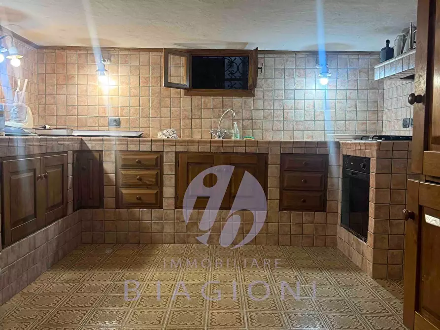 Immagine 28 di Casa bifamiliare in vendita  a Camaiore