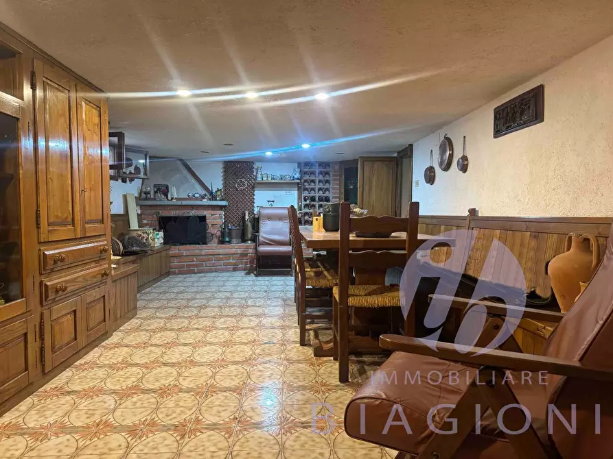 Immagine 32 di Casa bifamiliare in vendita  a Camaiore