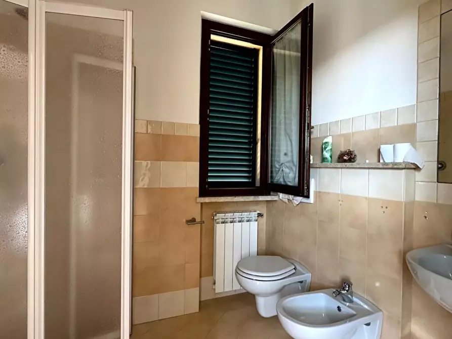 Immagine 4 di Palazzo in vendita  a Altopascio