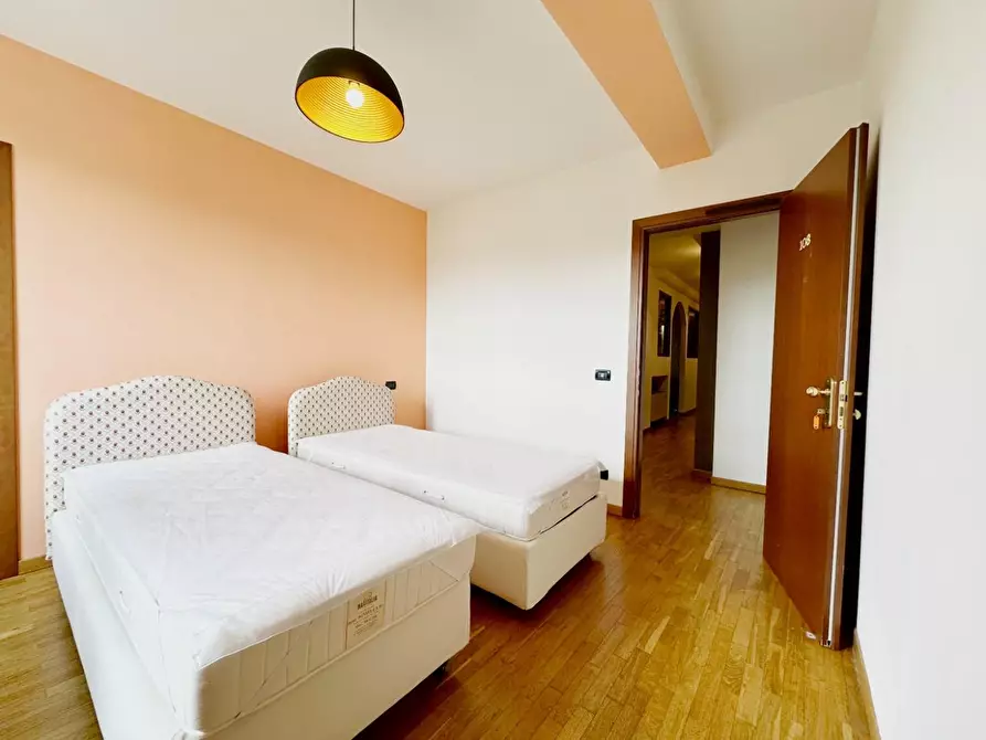 Immagine 3 di Palazzo in vendita  a Altopascio