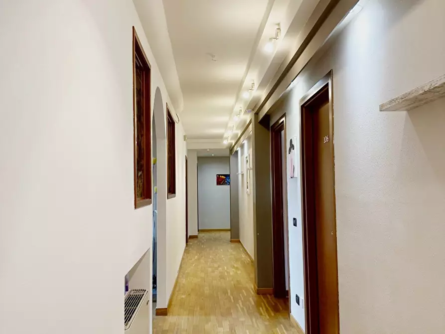 Immagine 6 di Palazzo in vendita  a Altopascio