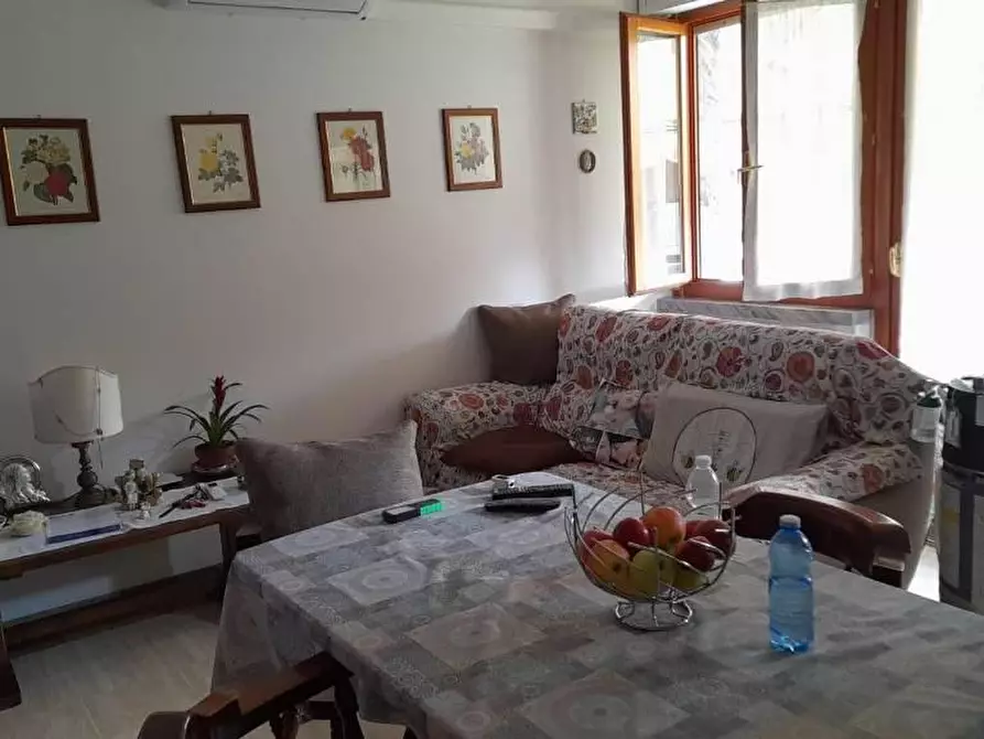 Immagine 9 di Appartamento in vendita  a Carrara