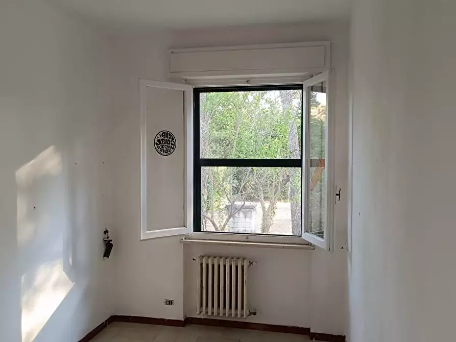 Immagine 29 di Villa in vendita  a Livorno